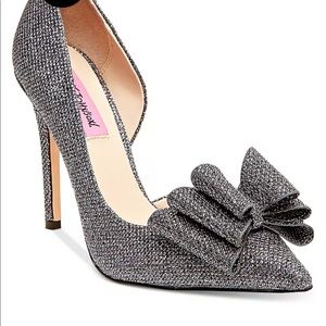 Betsy Johnson prince d’Orsay evening pumps